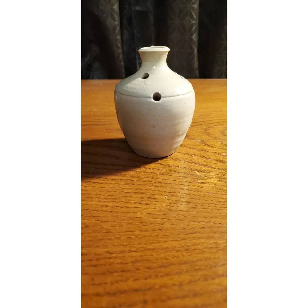 Vintage Williamsburg Pottery Vase Salt Glaze Blue Flower Frog‎ Jug Bud Vase 1998